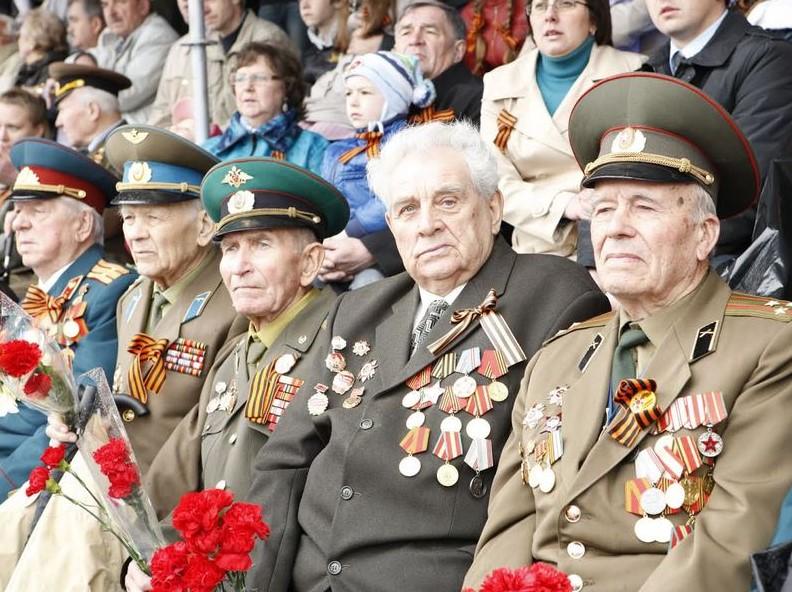 На фото ветераны Великой отечественной войны на празднике День Победы 9 мая 2021 года.